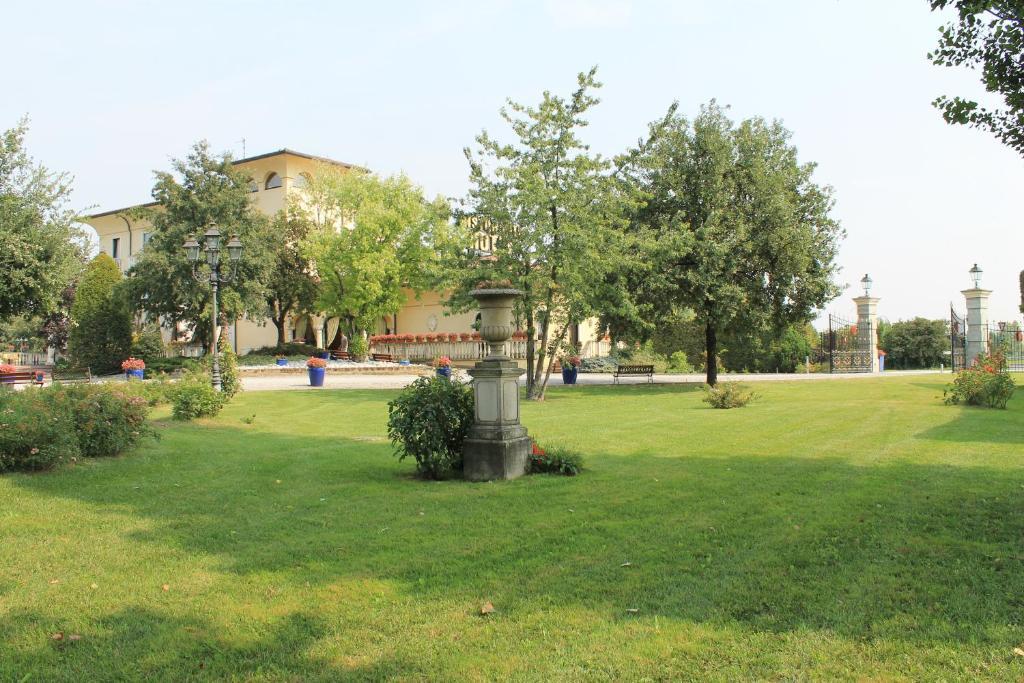 Villa Belvedere 1849 Misano di Gera d'Adda Екстер'єр фото